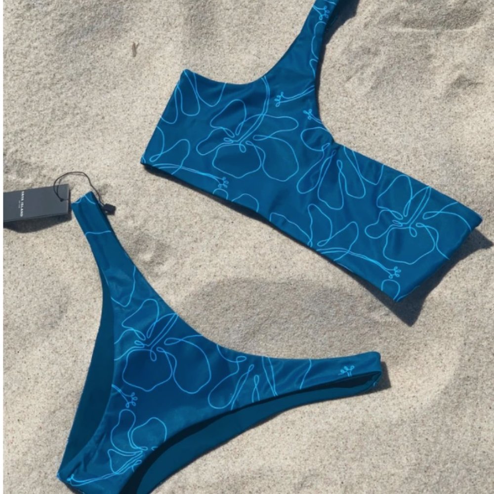 NWT Vaya Island Reversible One Shoulder Bikini